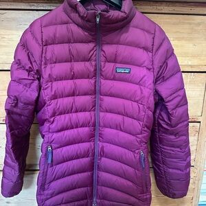 Patagonia Jacket in Pink and Purple size xxL 16 kids or a women’s petite 6
